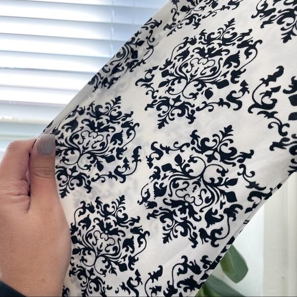 Damask Wallpaper Print Semi Sheer Leggings XS - Picture 4 of 6
